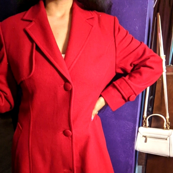 Sara Steven Heavy red winter coat - Picture 2 of 9